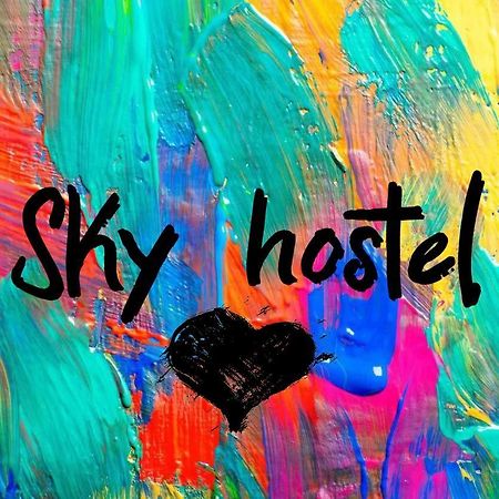 Sky Hostel Almatý Exterior foto