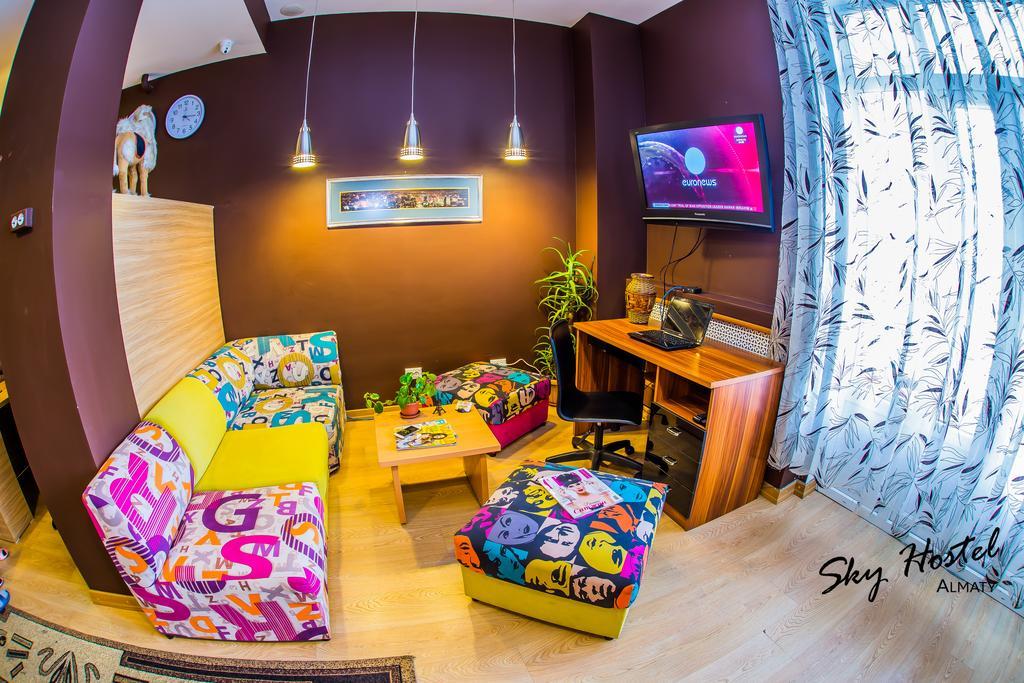 Sky Hostel Almatý Habitación foto